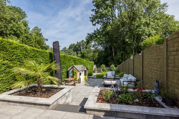 Foto - Verkocht: Unieke karakteristieke instapklare hoekwoning met maar liefst 235 m2 wonen én een vrij uitzicht op het groen in Simpelveld.